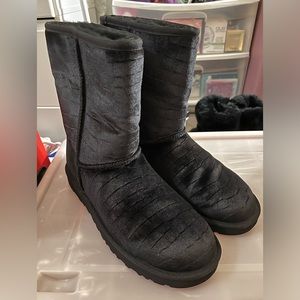 Black suede crock UGG I thought they ran bigger but these are true to size!!